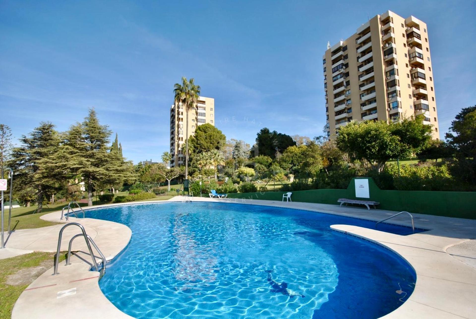 Torres De Aloha 2 Bdr Puerto Banus Apartment Marbella Exterior photo